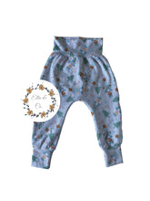 Load image into Gallery viewer, 10/11 Christmas in July
